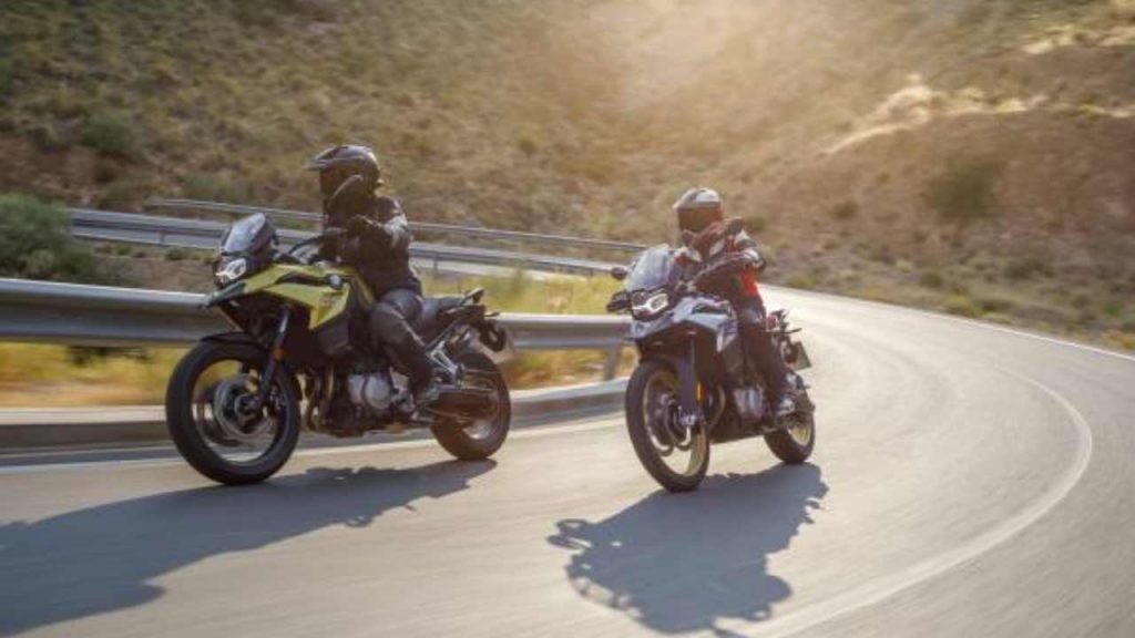 BMW F750GS, spettacolo e potenza con la crossover dei day by day I La possono guidare tutti