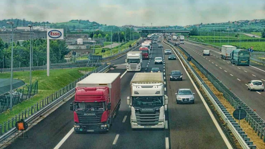 Aumento Pedaggio Autostrada, via dai primi di Gennaio: è ufficiale il nuovo salasso, se passi di qui ti svuotano le tasche