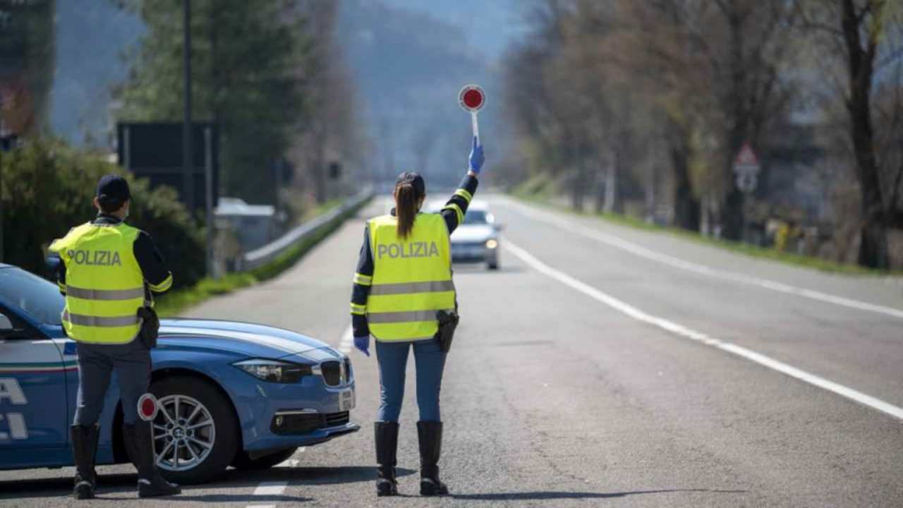 polizia stupefacenti - depositphotos - solomotori.it