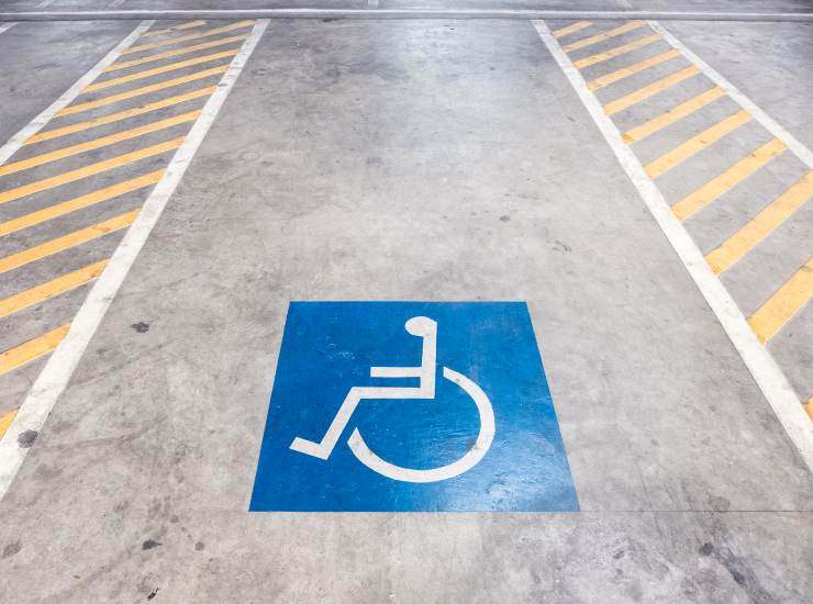 Parcheggio riservato ai disabili 