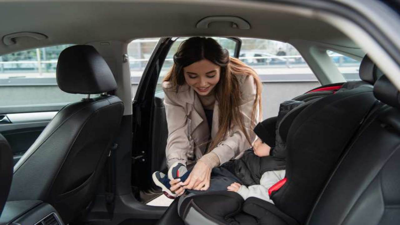 Trasporto piccoli in auto